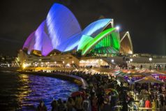 The Sydney Opera House Tour: Celebrating Vivid LIVE